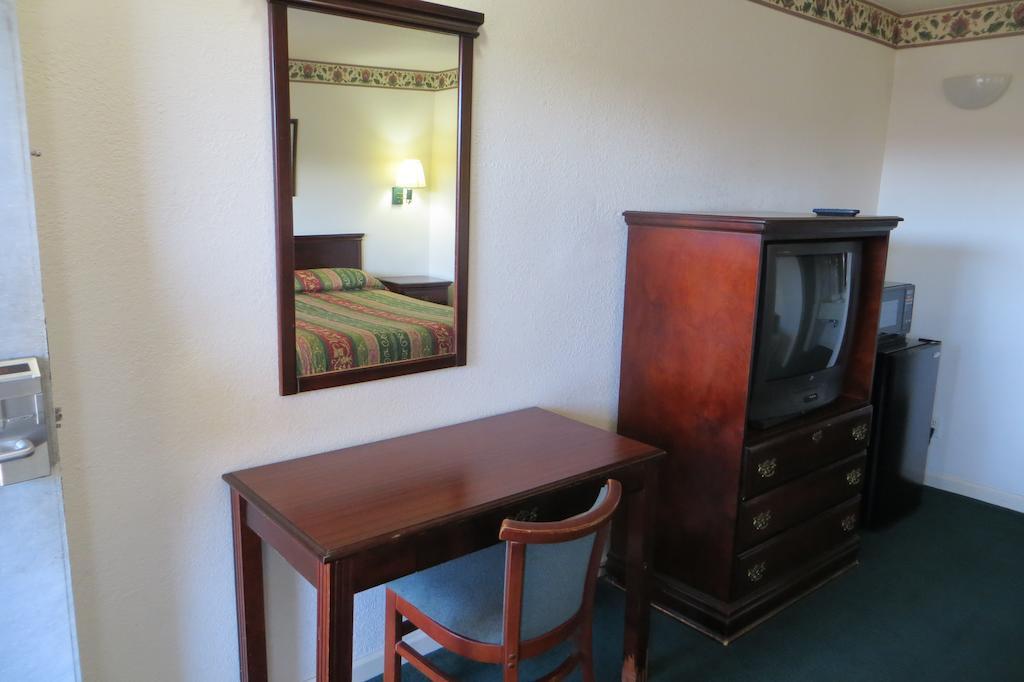 Capri Motel Редвуд Сити Экстерьер фото